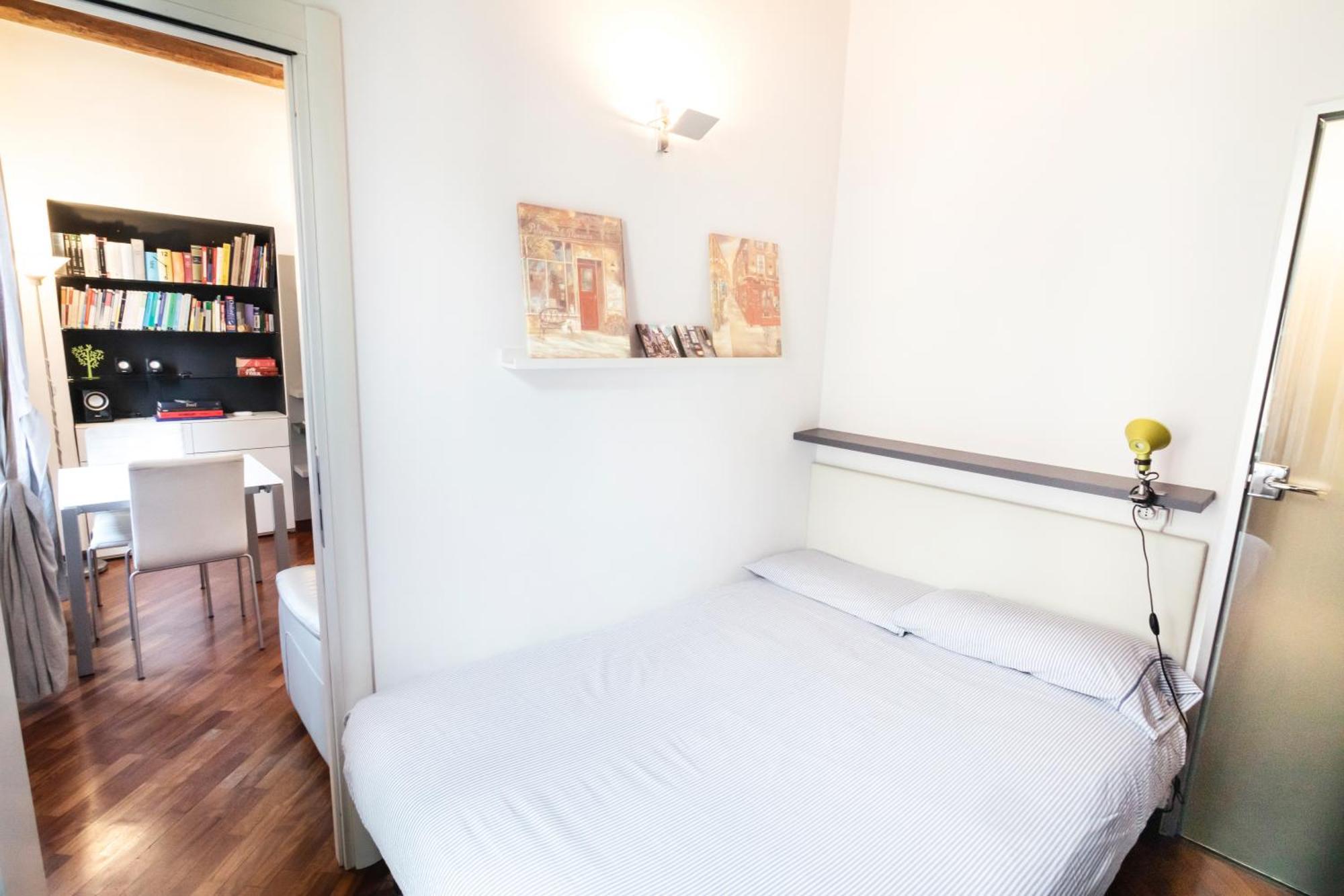 Cosy And Bright Flat In The Heart Of Porta Venezia * Milaan